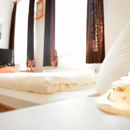 Am Alten Markt 3* Halle (Saale)